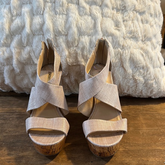 8.5 BCBG generation wedges - Picture 2 of 7